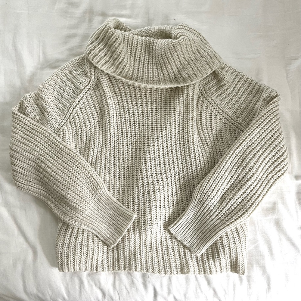 Mossimo Cream Knit Turtleneck Sweater